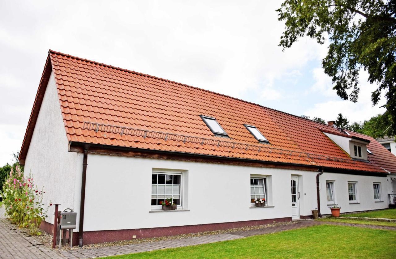 Ferienwohnungen Auf Dem Pommernhof Samtens Extérieur photo