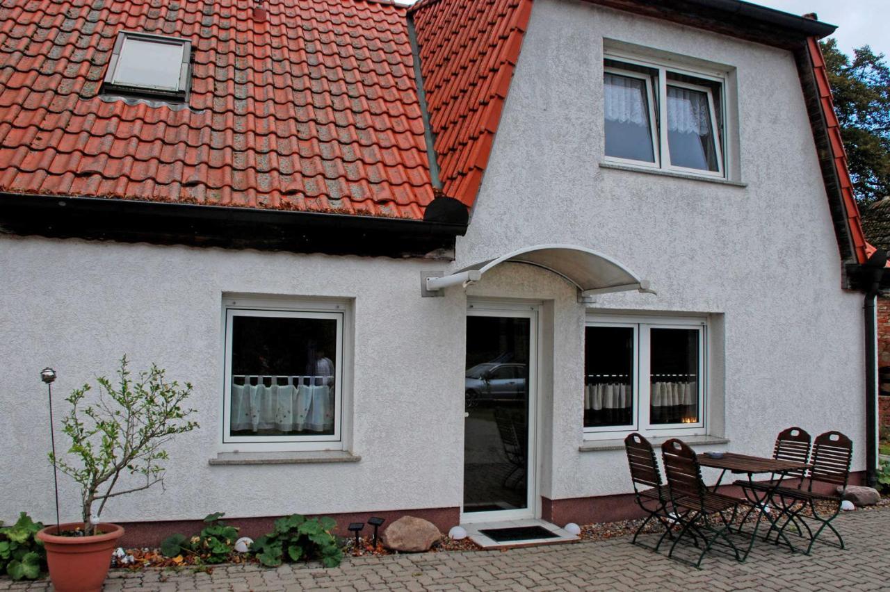 Ferienwohnungen Auf Dem Pommernhof Samtens Extérieur photo